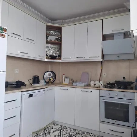 Apartamento 3 Ege Ueniversite Ve Hastanesi Yakini Aileye-firma Calisanlarina Uygun