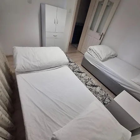 3 Ege Ueniversite Ve Hastanesi Yakini Aileye-firma Calisanlarina Uygun Apartment Bornova