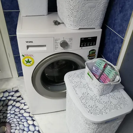 3 Ege Ueniversite Ve Hastanesi Yakini Aileye-firma Calisanlarina Uygun Apartment