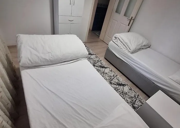 3 Ege Ueniversite Ve Hastanesi Yakini Aileye-firma Calisanlarina Uygun Апартаменты Bornova